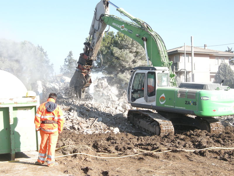 Chiusura temporanea  strada via Manara per lavori 